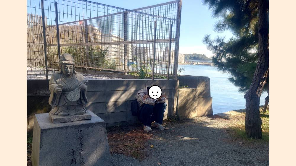 6話　琵琶島神社で頭を抱えるシーン