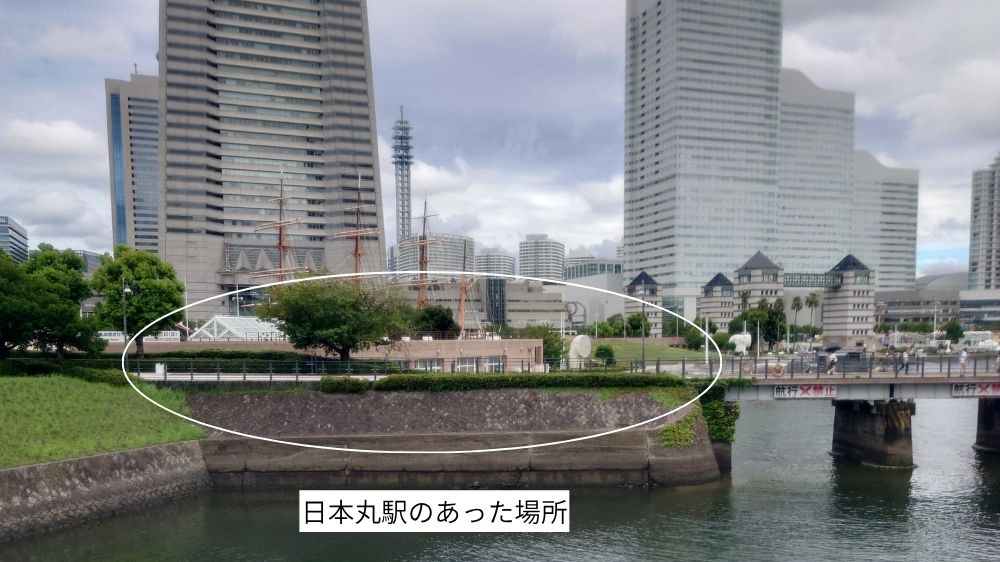横浜博覧会臨港線の日本丸駅